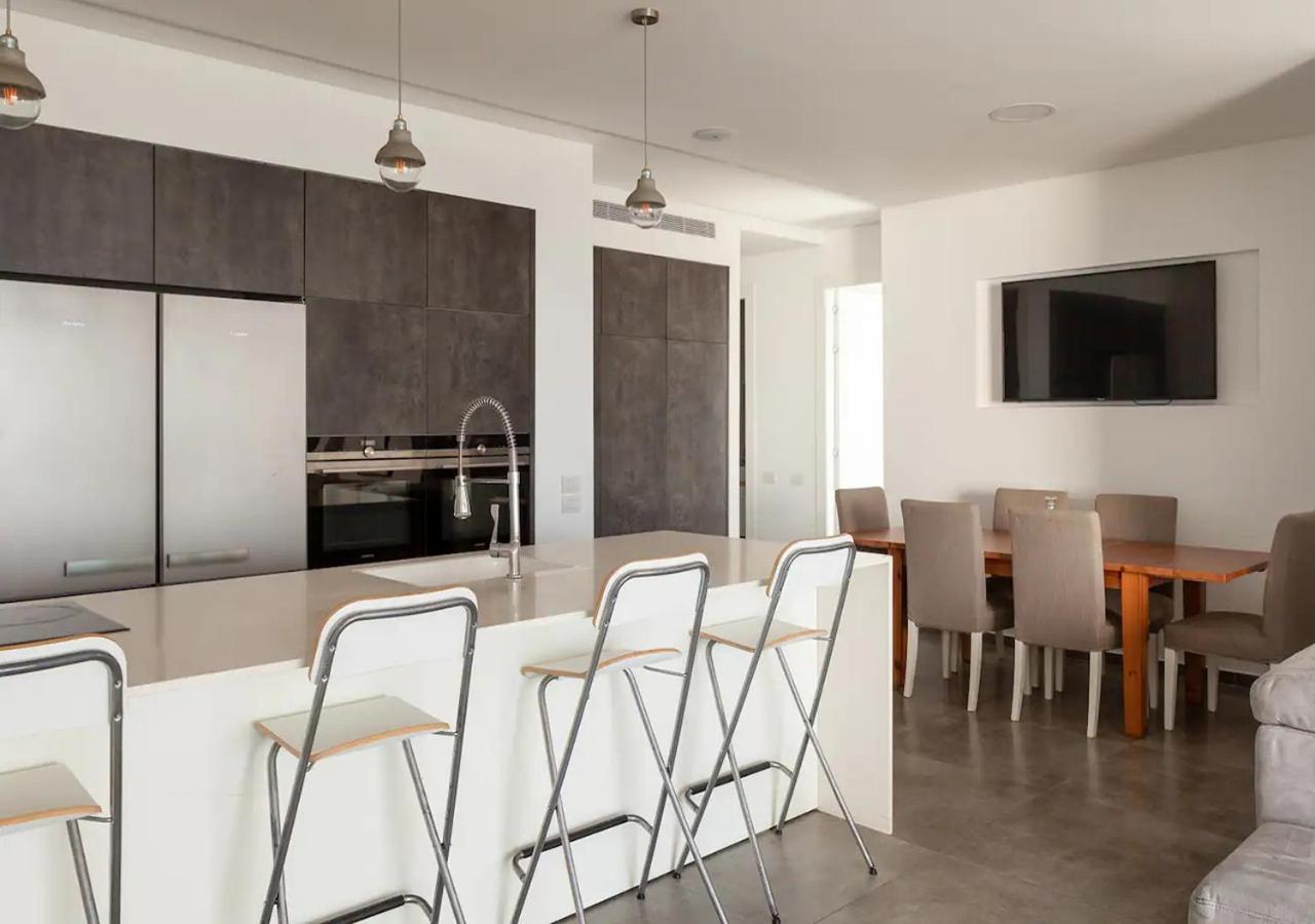 Ferienwohnung Oַ&O Group- Luxury Penthouse Jacuzzi Sea 36 Floor Bat Yam Exterior foto