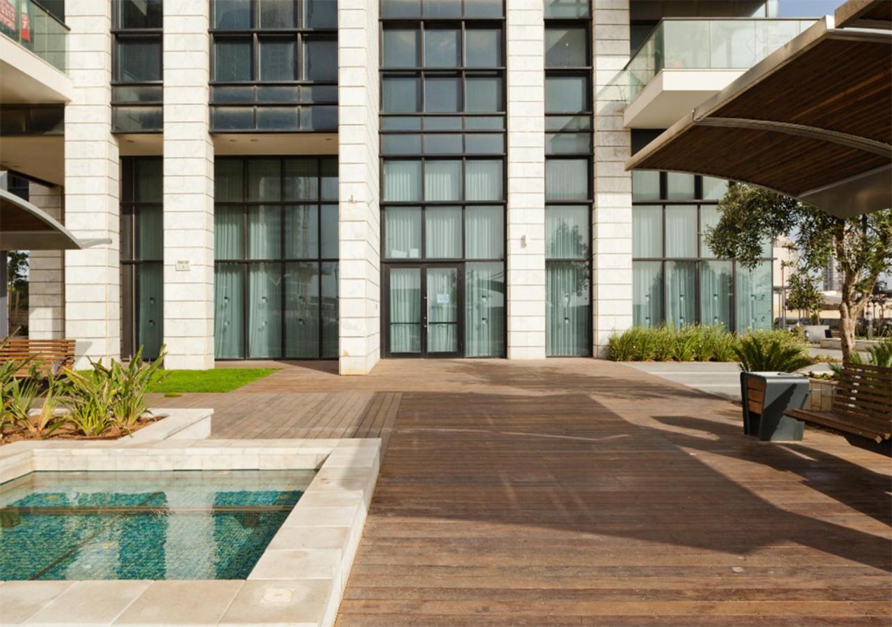 Ferienwohnung Oַ&O Group- Luxury Penthouse Jacuzzi Sea 36 Floor Bat Yam Exterior foto