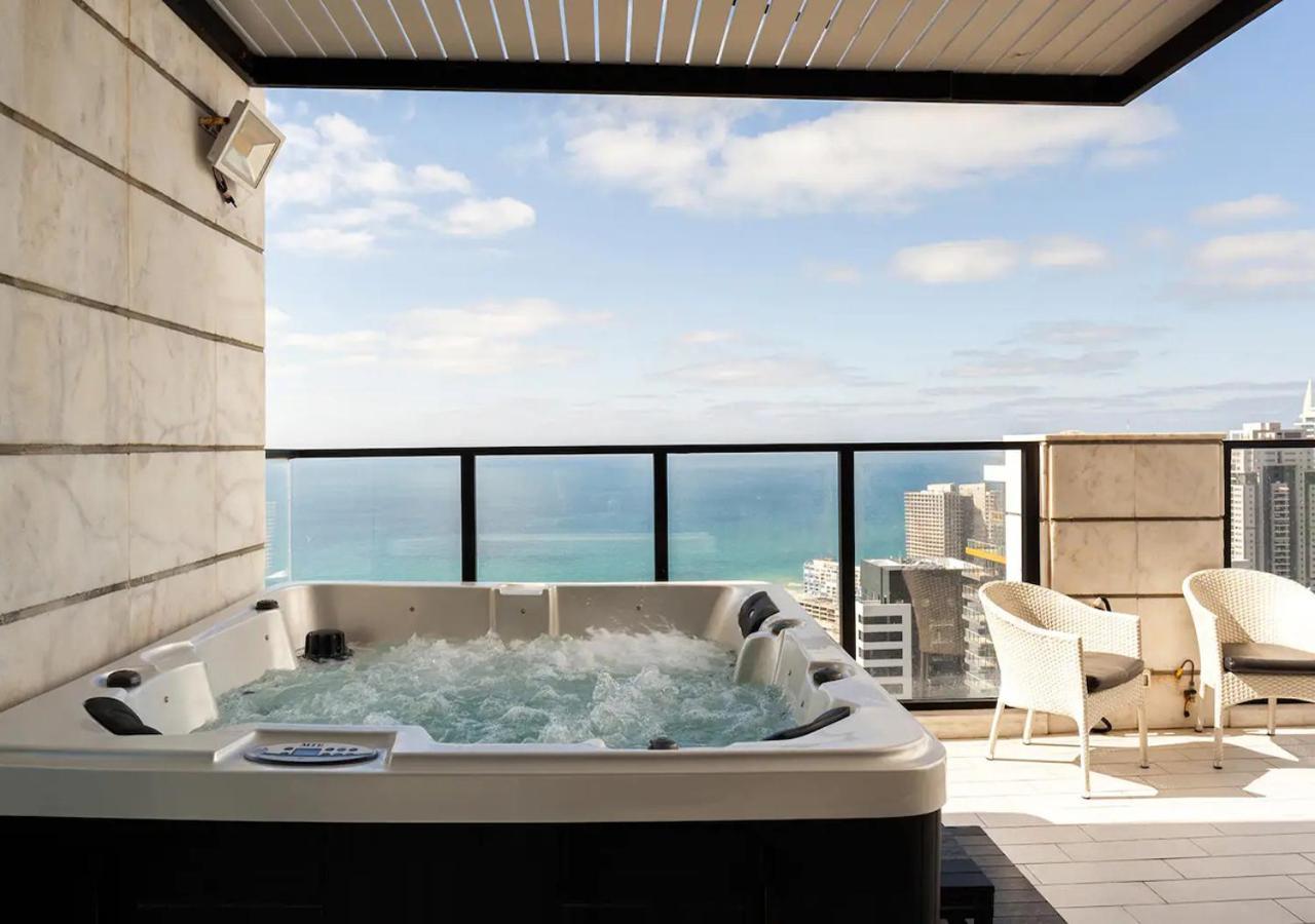 Ferienwohnung Oַ&O Group- Luxury Penthouse Jacuzzi Sea 36 Floor Bat Yam Exterior foto
