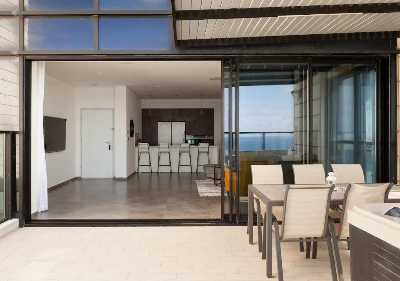 Ferienwohnung Oַ&O Group- Luxury Penthouse Jacuzzi Sea 36 Floor Bat Yam Exterior foto