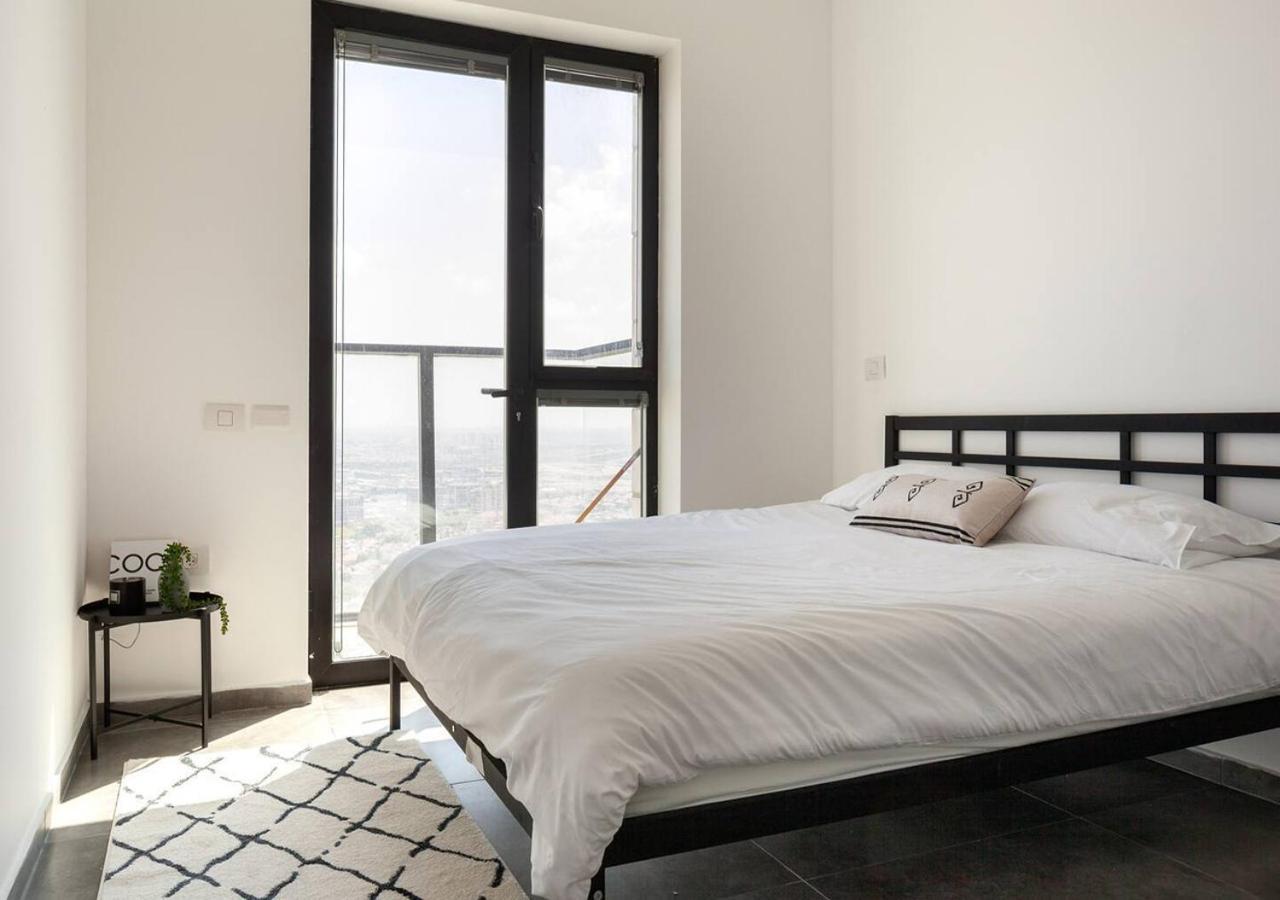 Ferienwohnung Oַ&O Group- Luxury Penthouse Jacuzzi Sea 36 Floor Bat Yam Exterior foto