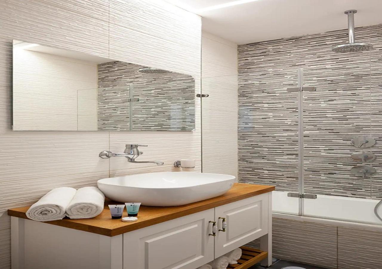 Ferienwohnung Oַ&O Group- Luxury Penthouse Jacuzzi Sea 36 Floor Bat Yam Exterior foto