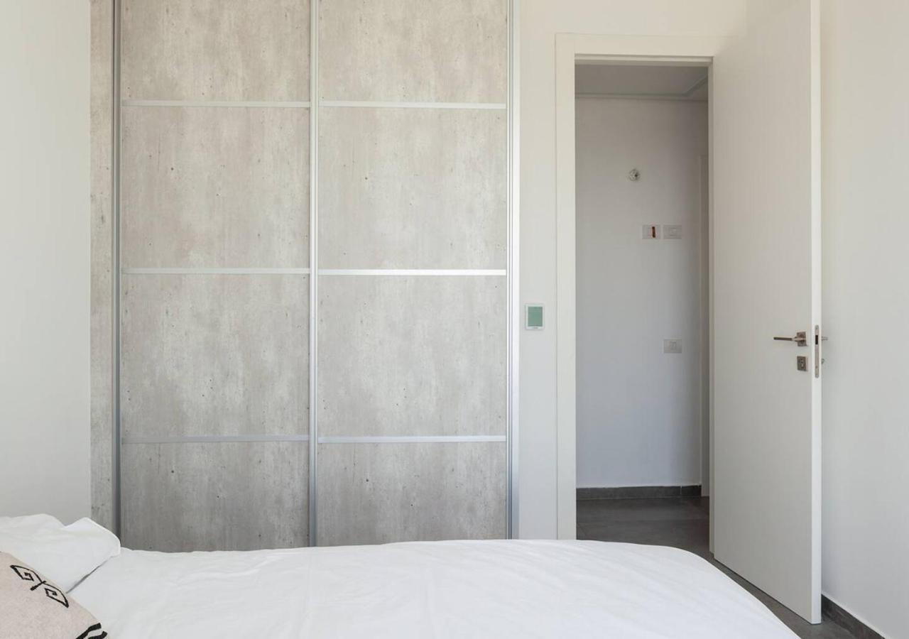 Ferienwohnung Oַ&O Group- Luxury Penthouse Jacuzzi Sea 36 Floor Bat Yam Exterior foto