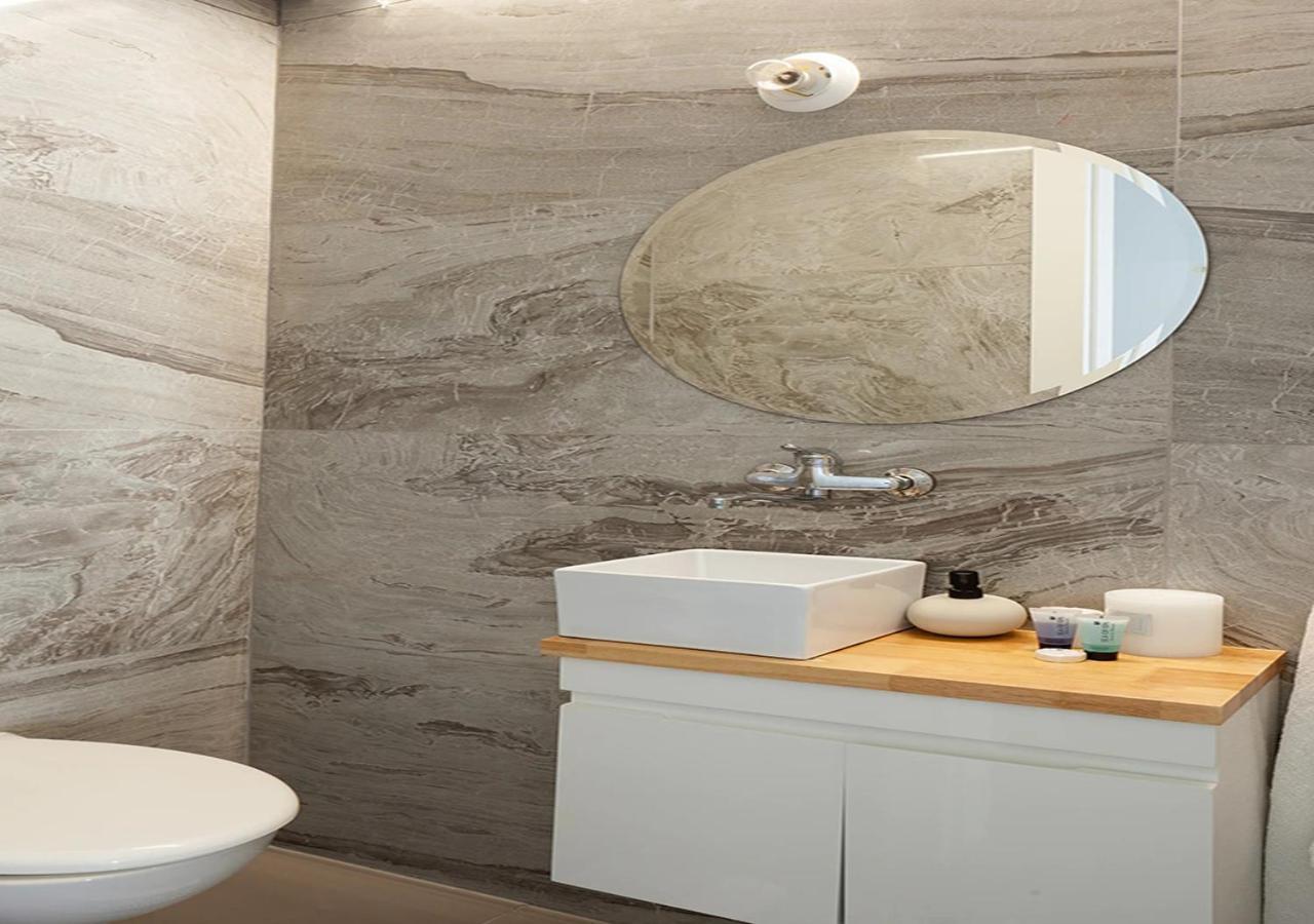 Ferienwohnung Oַ&O Group- Luxury Penthouse Jacuzzi Sea 36 Floor Bat Yam Exterior foto