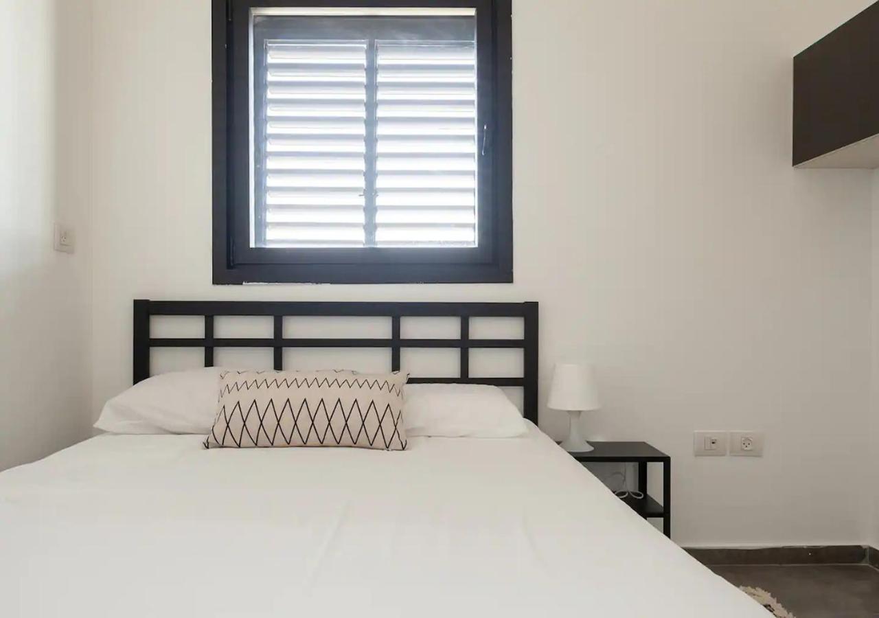 Ferienwohnung Oַ&O Group- Luxury Penthouse Jacuzzi Sea 36 Floor Bat Yam Exterior foto